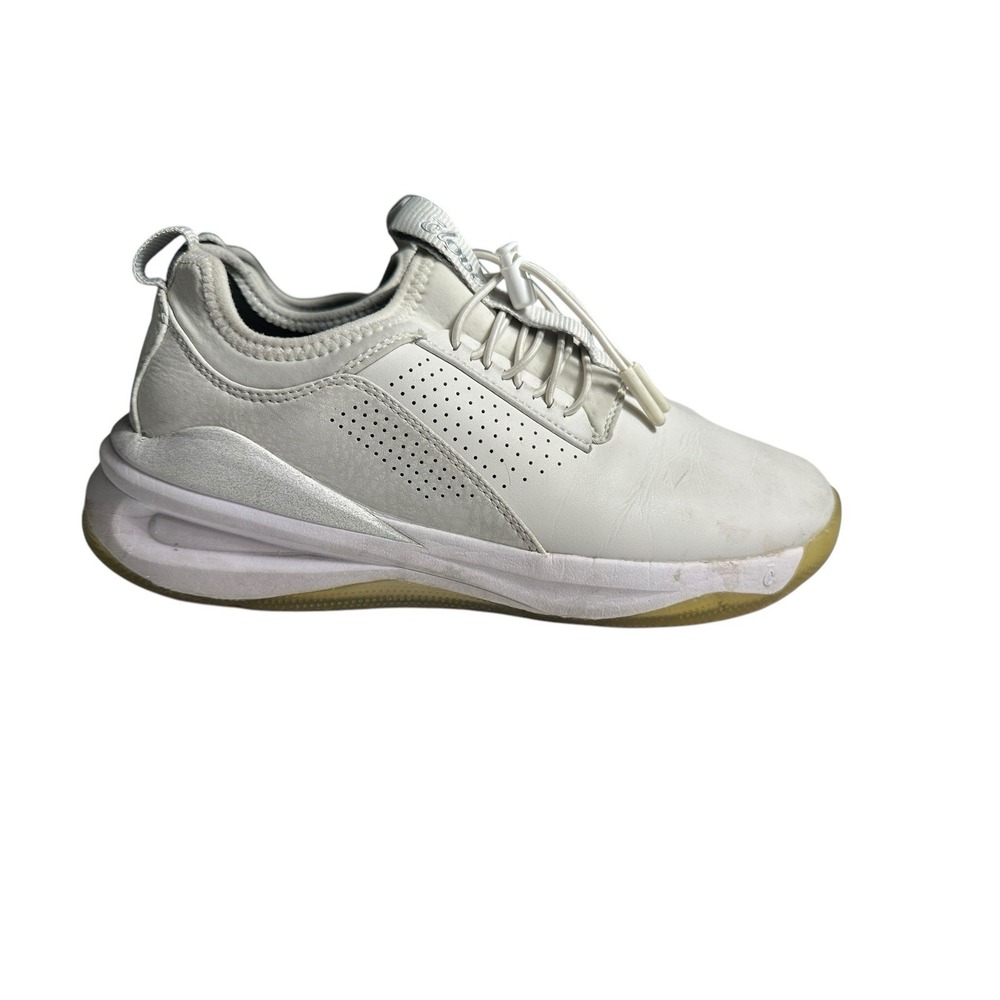 Clove Brilliant White Classic Comfort Nursing Sneakers Size 7 Shoes Women #S40-6